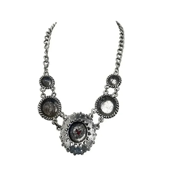 Vintage Red and Black Center Antique Silver Pendant Chain Necklace – 12 inches - Picture 3 of 4